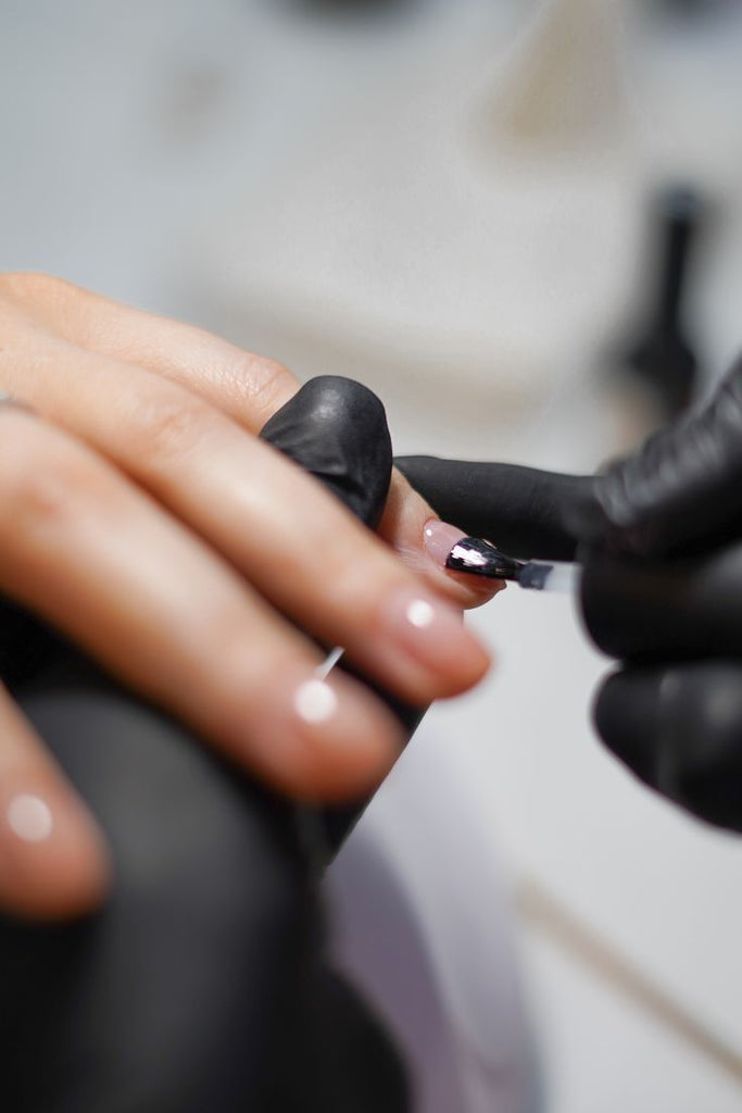 MANICURE